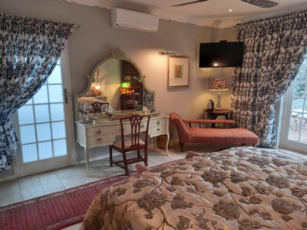 Michael-Angelo Guest House Почефструм Экстерьер фото