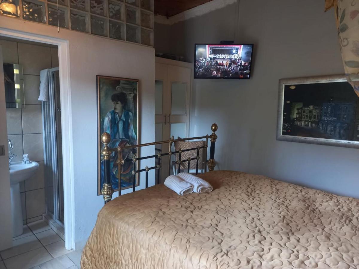 Michael-Angelo Guest House Почефструм Экстерьер фото